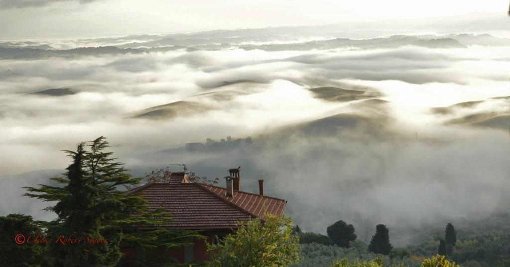Willa La Terrazza Chianni Zewnętrze zdjęcie
